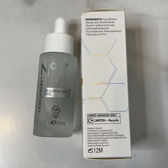 No7 Laboratories Resurfacing Peel 15% Glycolic Acid - 1 fl oz - Picture 2 of 7